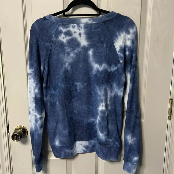 Blue Tie-Dye Women's Burn Boot Camp Long-Sleeved Top- Size Small - Picture 4 of 4